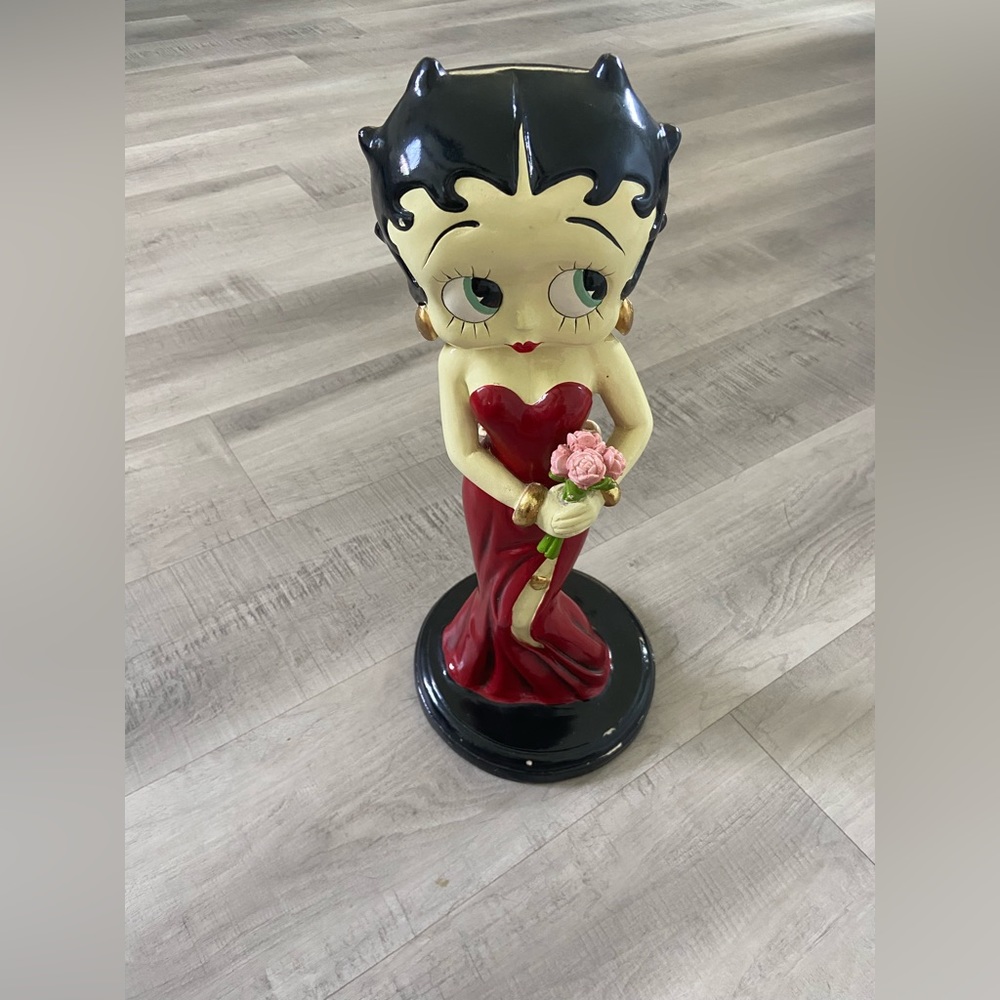 Betty Boop Collectors Statue